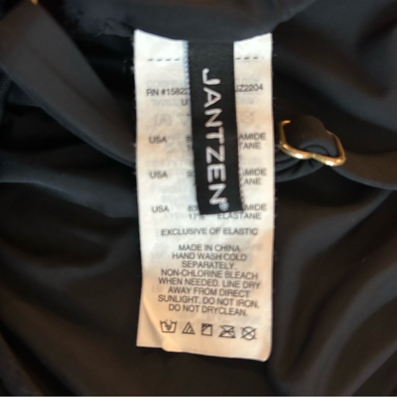 Elegant one piece Jantsen swimsuit bundle. - Picture 3 of 6